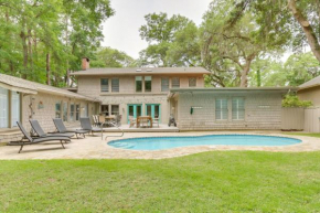 House with Private Pool Inside Sea Pines Resort!